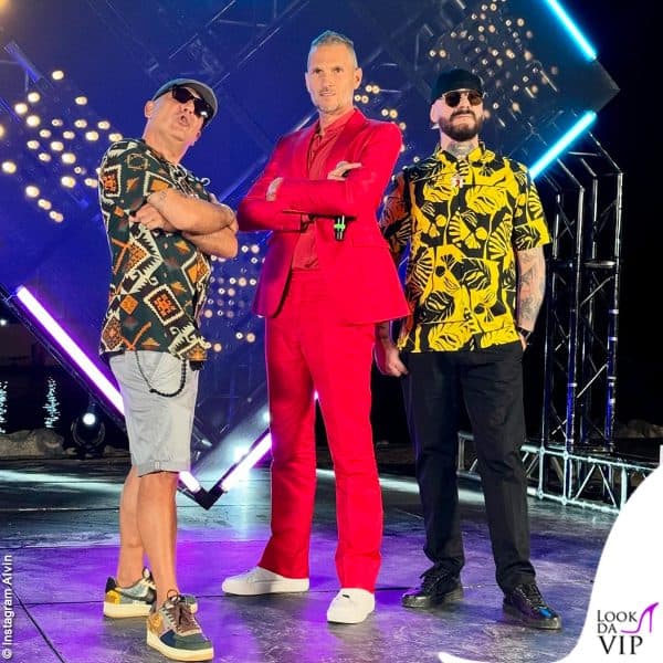 Alvin in Carlo Pignatelli tra J-Ax (camicia Antony Morato) e Dj Jad (camicia Lay Studios)
