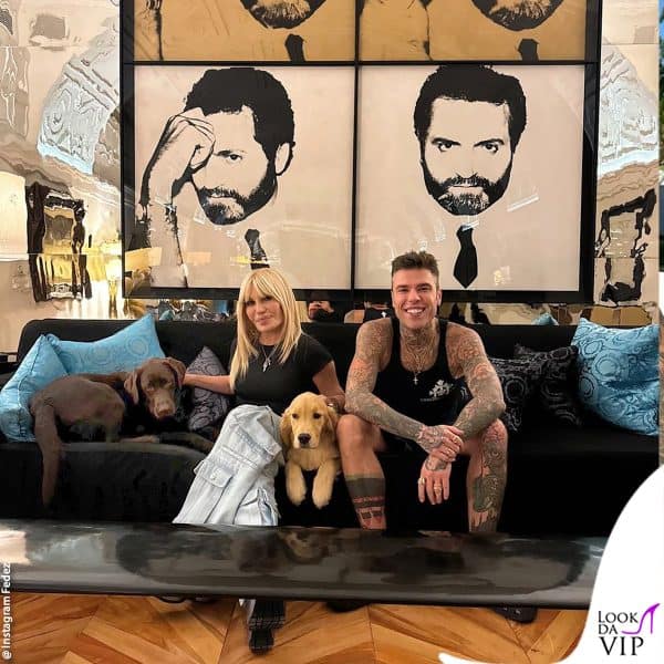 con l'amica Donatella Versace 