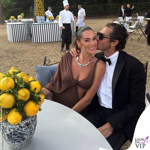 Valentino Rossi bacia Francesca Sofia Novello 