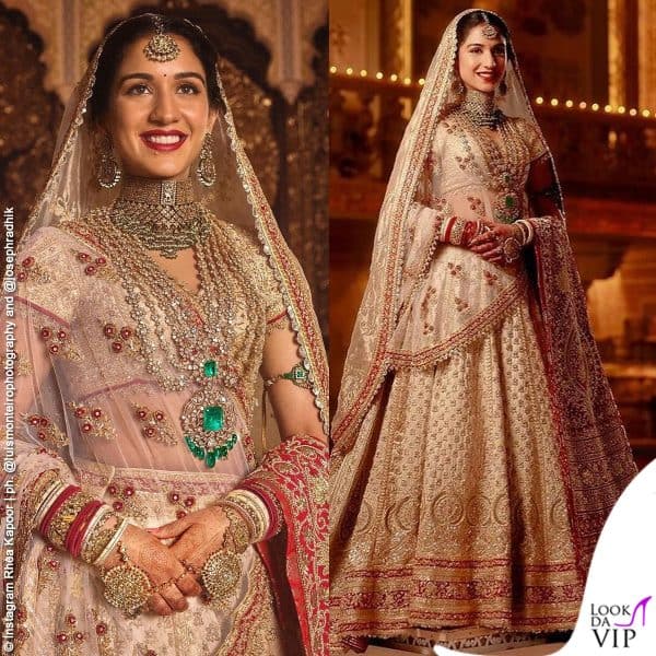 Il primo abito abito da sposa di Radhika Merchant riprende la tradizione indiana di indossare rosso e bianco per le nozze