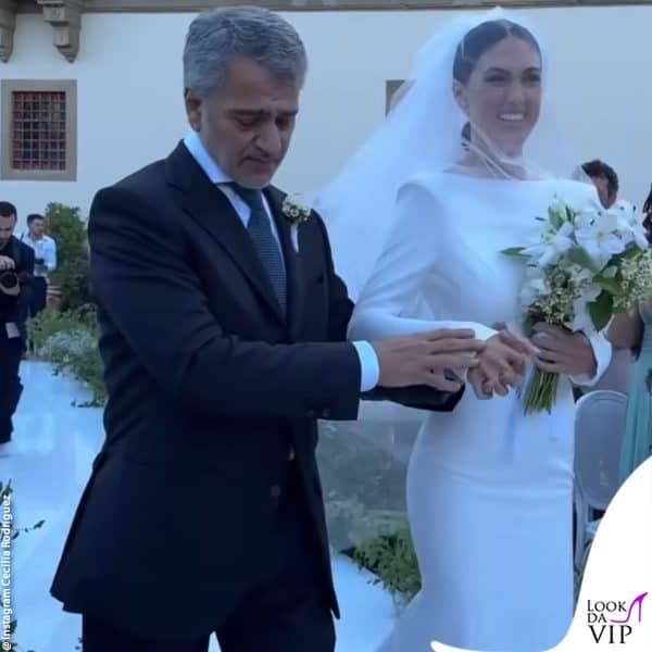 l'arrivo della sposa, Cecilia Rodriguez, con papà Gustavo 