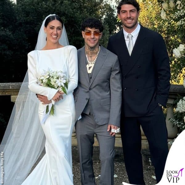 Tony Effe in posa con Cecilia Rodriguez e Ignazio Moser 