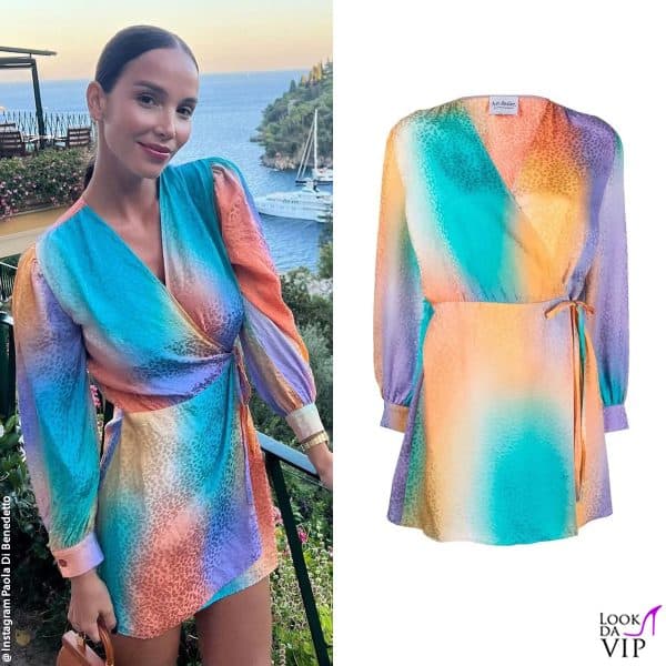 lo stile di Paola è colorato e giocoso (abito Art Dealer)