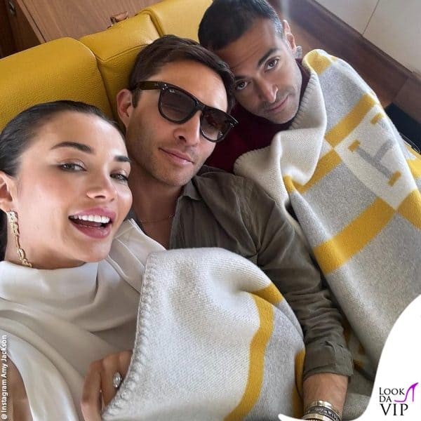 in volo con gli ospiti (coperte Hermès) 