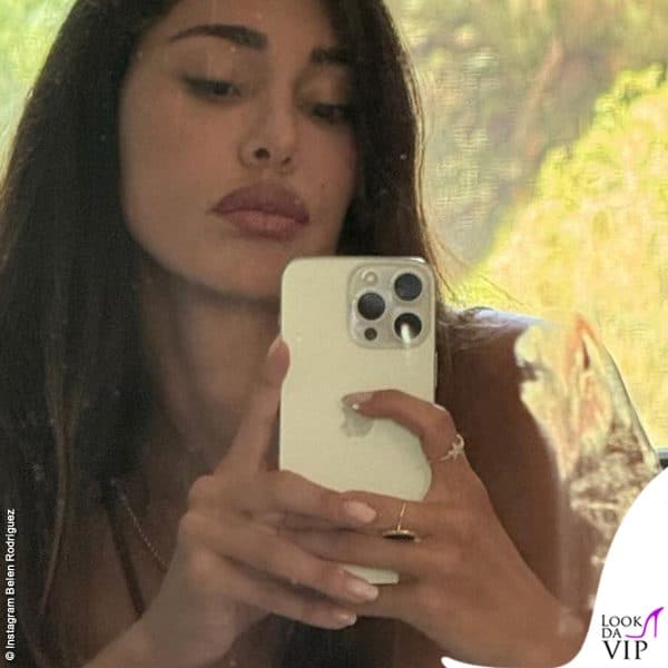 Smalto neutro per Belen Rodriguez