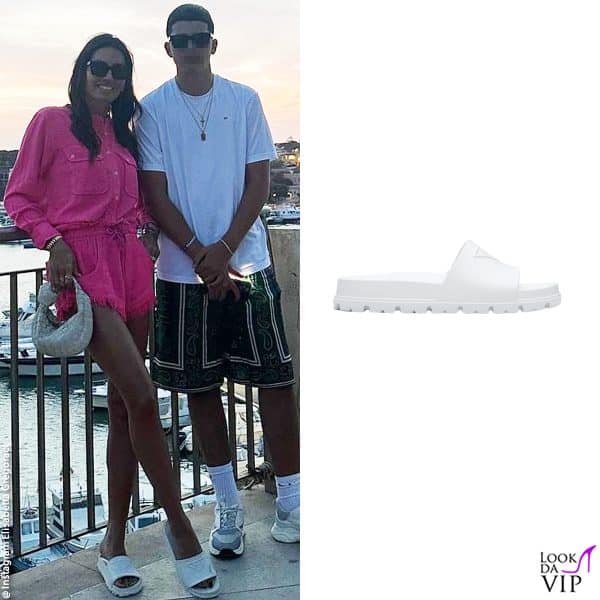 Elisabetta Gregoraci con le ciabatta Prada 