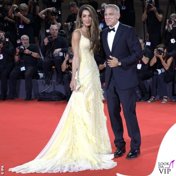 abito Atelier Versace per Amal Alamuddin, sul red carpet con George Clooney 