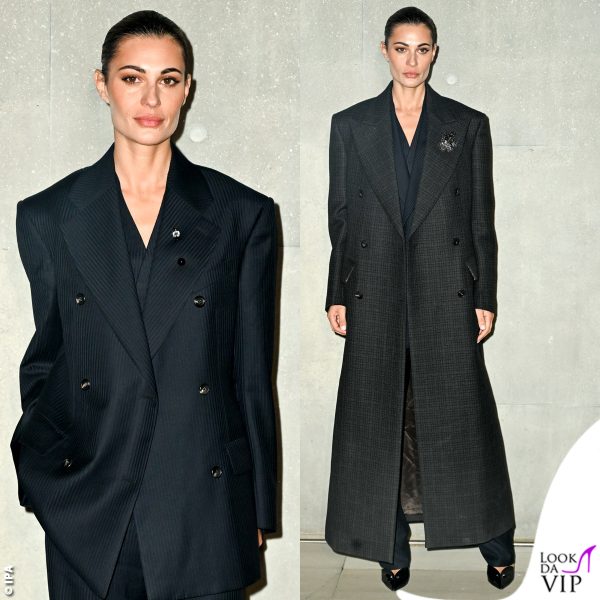Sveva Alviti in total grey per Emporio Armani 