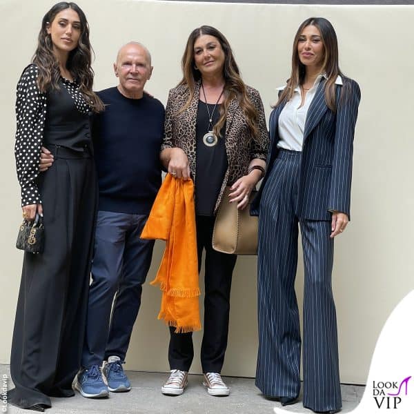 Cecilia e Belen Rodriguez con mamma Veronica Cozzani da Martino Midali 