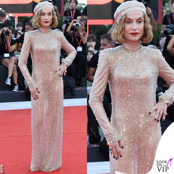 Isabelle Huppert in Giorgio Armani Privé 