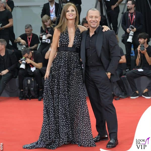 Bianca Vitali e Stefano Accorsi in Dolce&Gabbana 