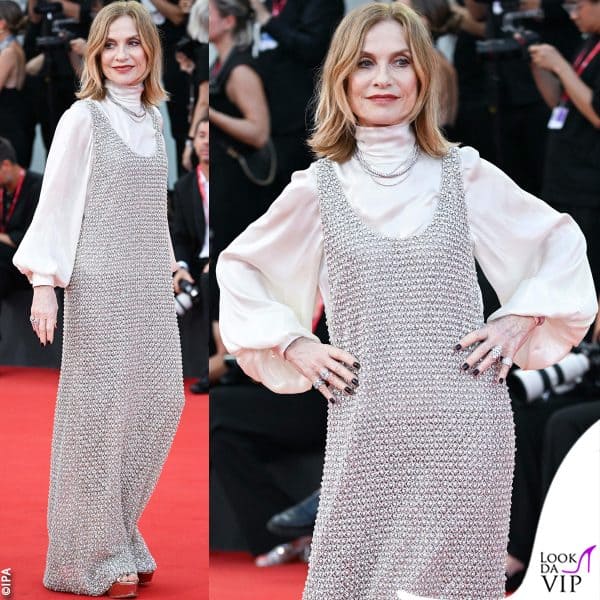 Isabelle Huppert in Giorgio Armani Privé 