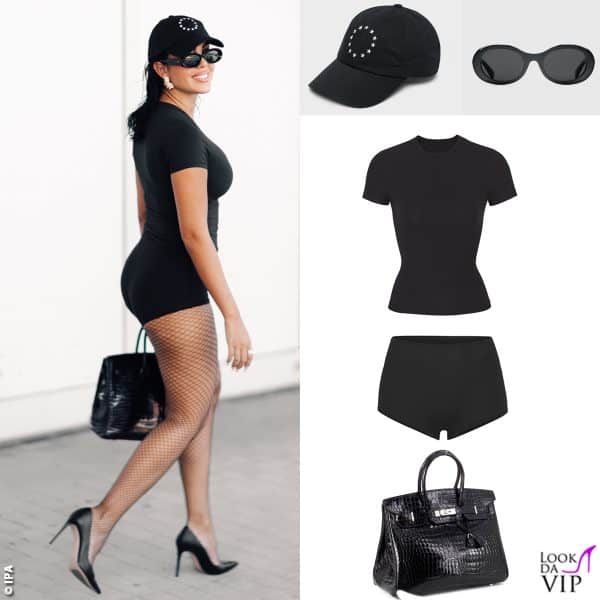 maglia e shorts Skims, cappello Etudes, occhiali Gucci, borsa Hermes
