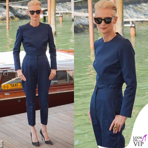 outfit Delpozo per Tilda Swinton