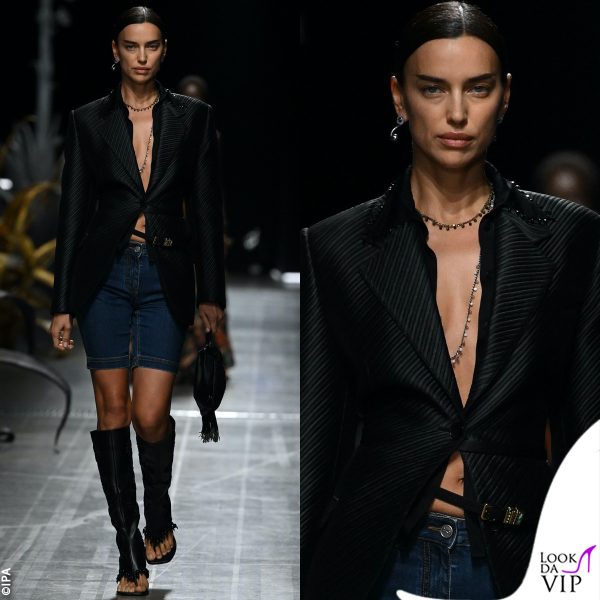 Irina Shayk alla Milano Fashion Week: in passerella da Etro 