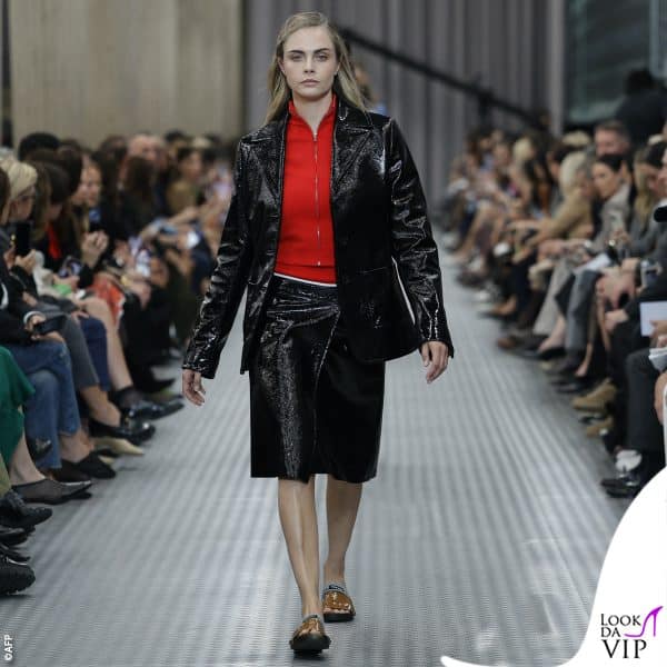 altre star in passerella: Cara Delevingne 