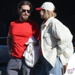 Bradley Cooper e Gigi Hadid a spasso per New York con i look abbinati