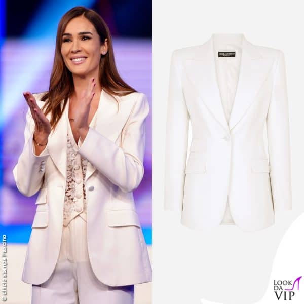 L'outfit Dolce&Gabbana è elegante e intrigante