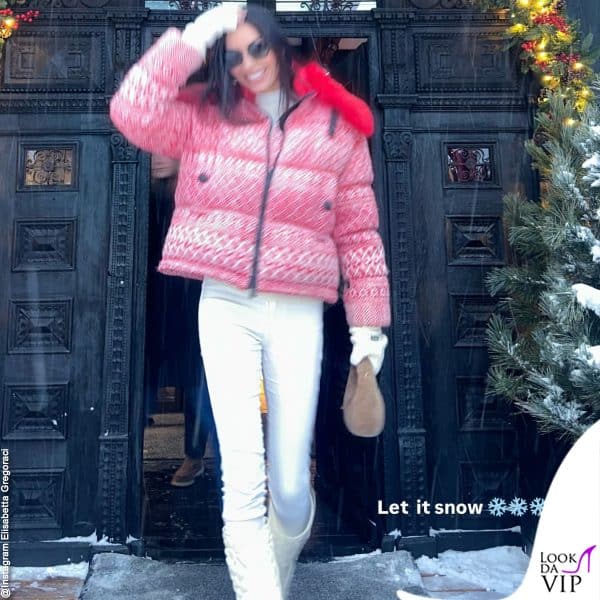 Elisabetta Gregoraci posa per le vie di St. Moritz 