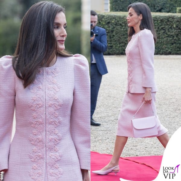Letizia di Spagna in rosa per la visita al Quirinale 