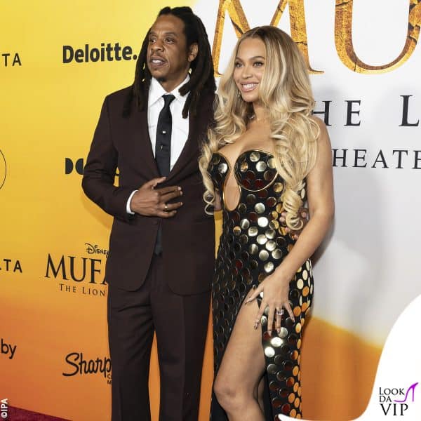 Beyoncé abbracciata al marito, Jay-Z 