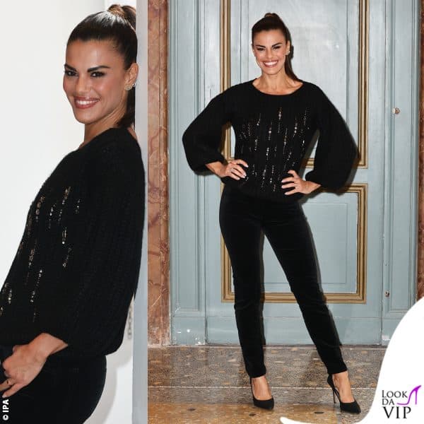 Bianca Guaccero con un maglione Luisa Spagnoli