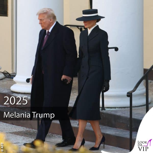 Melania Trump in Adam Lippes, con cappello Eric Javits