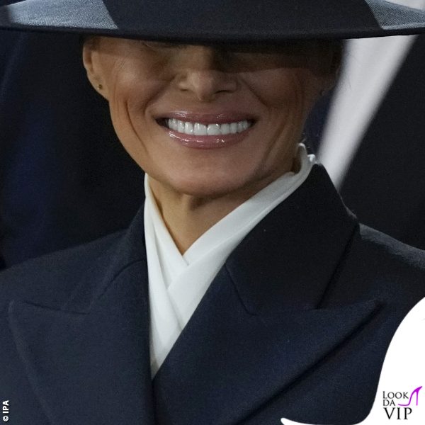 i rari sorrisi di Melania Trump 