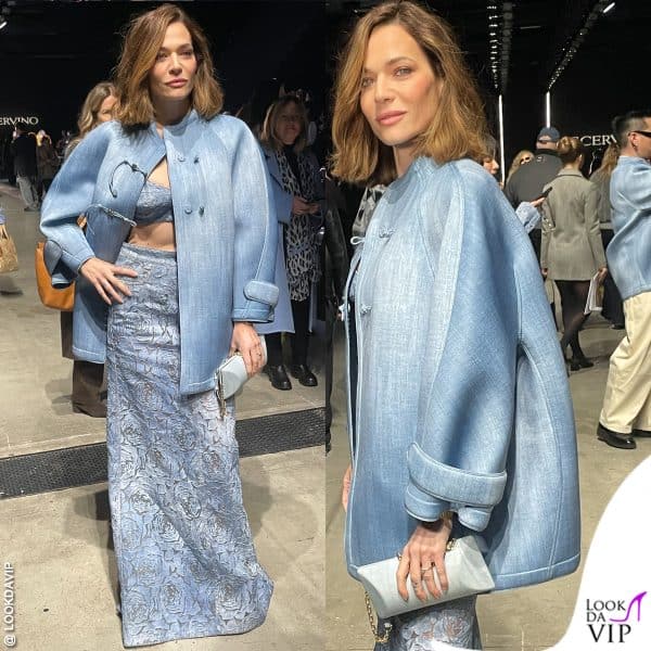 Laura Chiatti in azzurro da Scervino