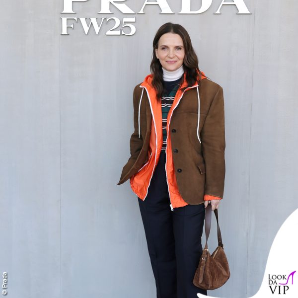 look sportivo per Juliette Binoche da Prada 