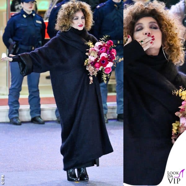 Marcella Bella con un cappotto Amen 