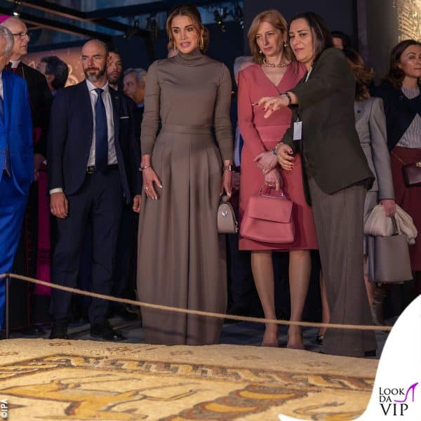 in visita alla mostra “Giordania, l’alba della cristianità”, accompagnata da Laura Mattarella 