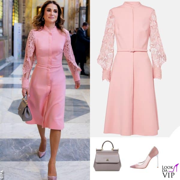 abito Oscar de la Renta, borsa Dolce&Gabbana, pump Dior 