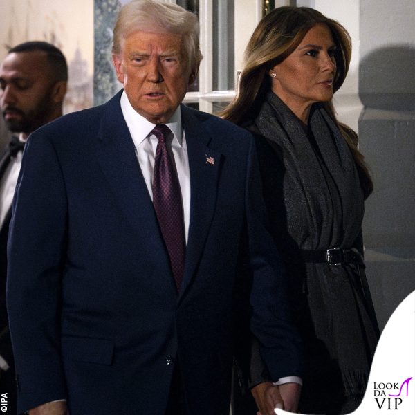 Donald e Melania Trump escono dalla Casa Bianca, per dirigersi al Congresso 