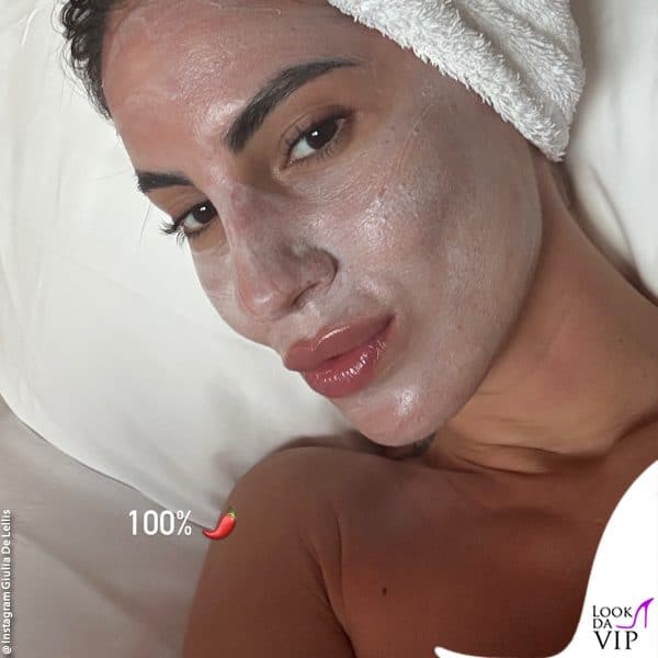 Giulia De Lellis a letto 