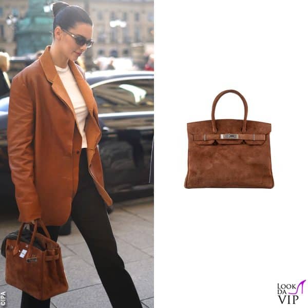 Kendall Jenner a Parigi con una Birkin Fauve Doblis Suede 