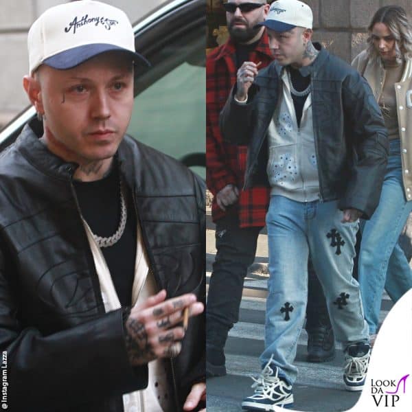 Lazza paparazzato in centro a Milano con il look casual ma costoso