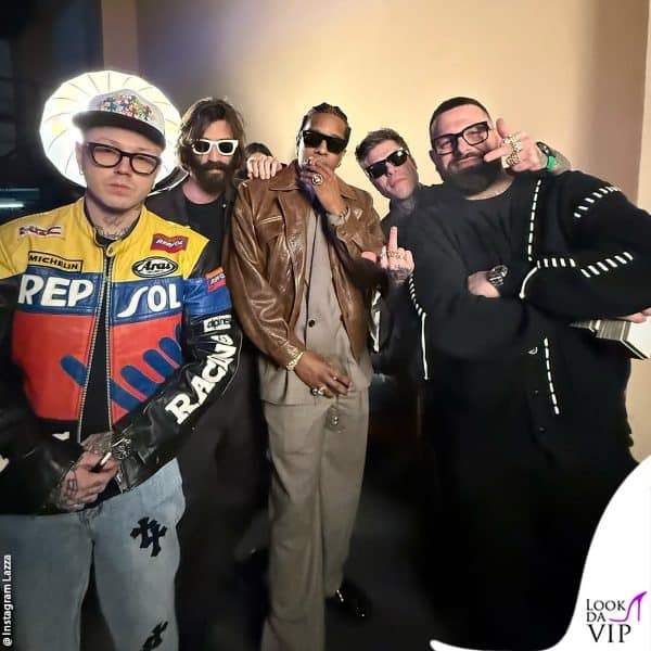 al party Rayban, in posa con i colleghi Asap Rocky e Fedez 