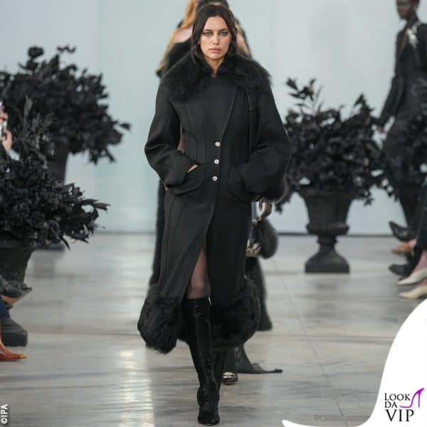 la Shayk in passerella per Blumarine 