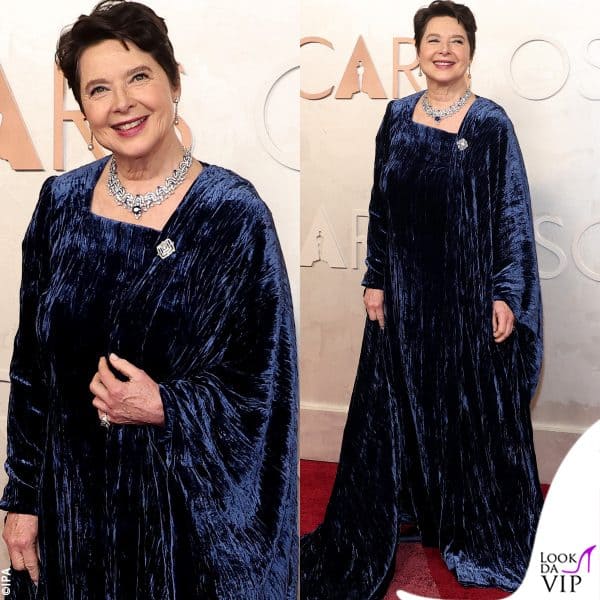 Isabella Rossellini in Dolce&Gabbana, con gioielli Bulgari 