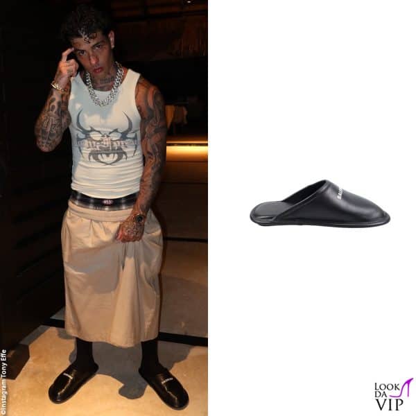 canotta, gonna e ciabatte Balenciaga per Tony 