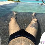 I look di Tony Effe e Giulia De Lellis in vacanza alle Maldive