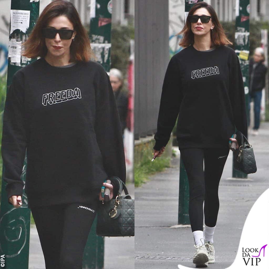 Belen Rodriguez nel look total black a spasso per Milano