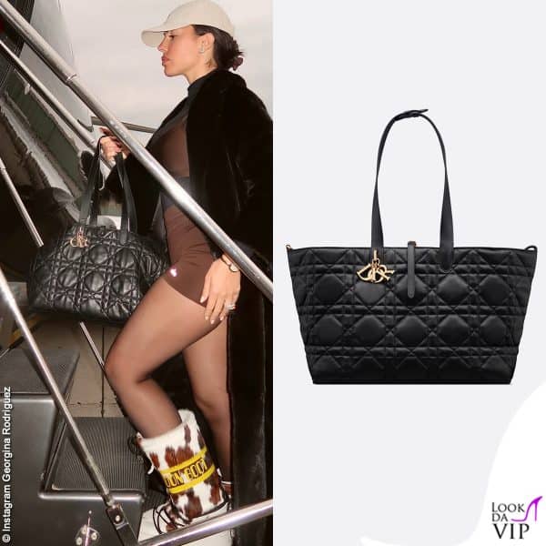 Georgina Rodriguez sale sul jet con una borsa Dior Toujours (3800 euro)