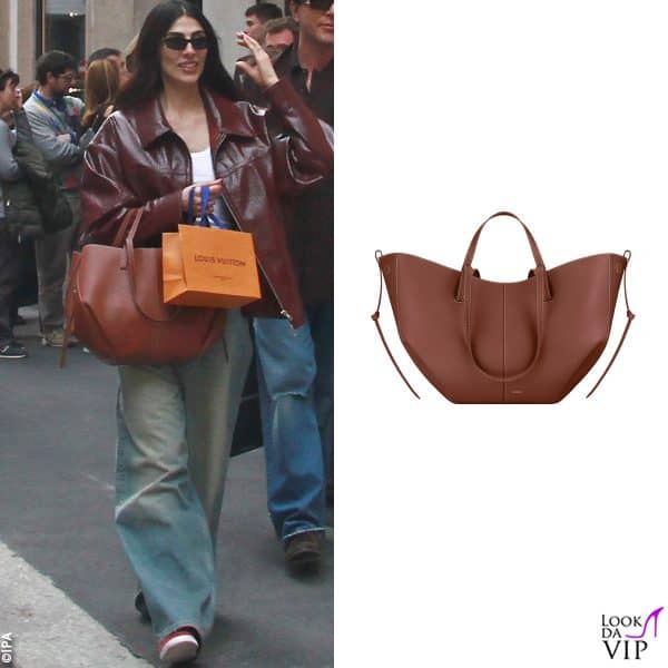 Giulia Salemi con una borsa Polene 