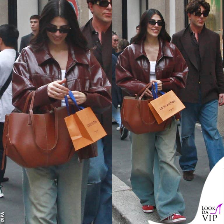 Giulia Salemi fa shopping firmato in centro a Milano