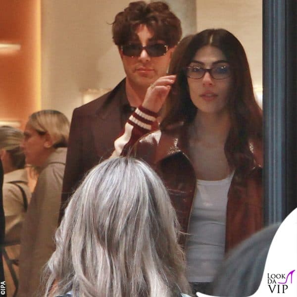 Giulia Salemi e Matteo Evandro nella boutique Louis Vuitton 