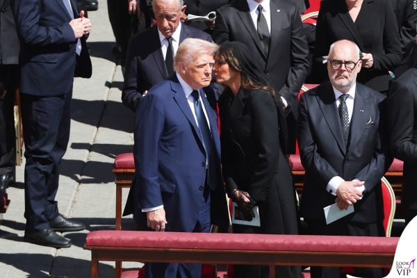 Vaticano, April 26, 2025 -  celebrata la Santa Messa esequiale del Romano Pontefice Francesco Bergoglio nella Basilica di San Pietro, secondo quanto previsto nellOrdo Exsequiarum Romani Pontificis.Nella foto:il Presidente Donald Trump con la first Lady Melania Trump,Presidente dell'Estonia Alar Karis