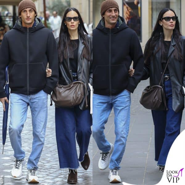 Michela Quattrociocche e Giovanni Naldi a passeggio nel centro di Roma