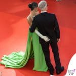 Cannes 2022 7 serata Tina Kunakey abito Valentino scarpe Amina Muaddi 8